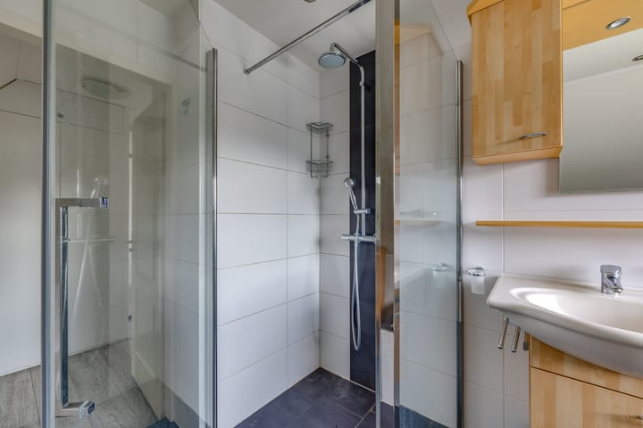 Foto 24 van 12e Laan 11