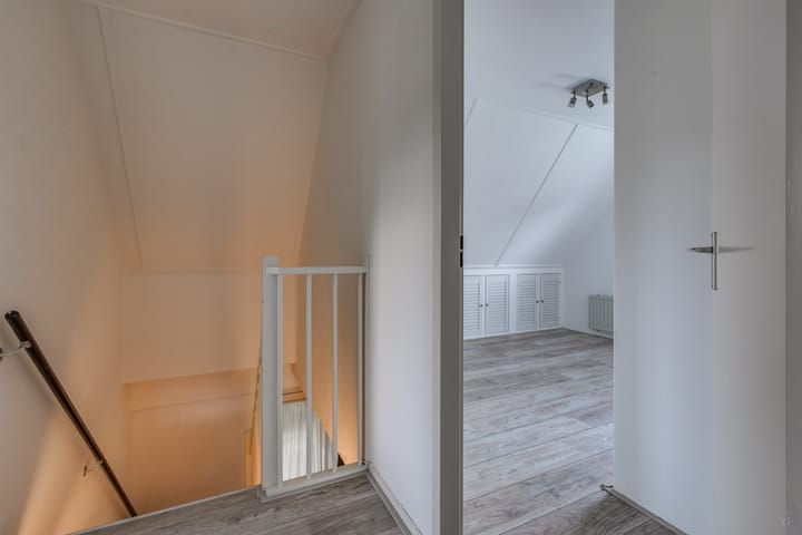 Foto 25 van 12e Laan 11