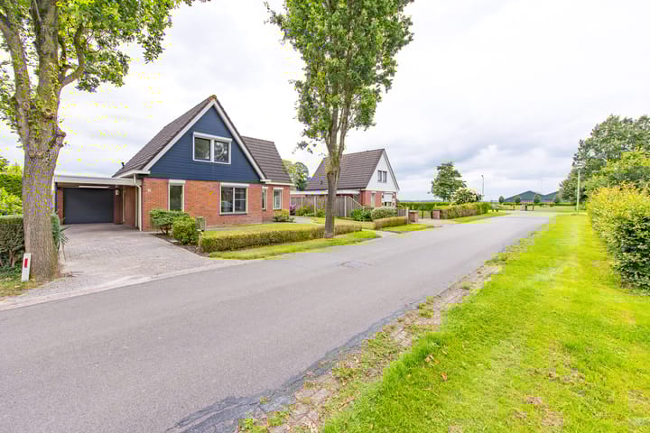 Foto 32 van 12e Laan 11