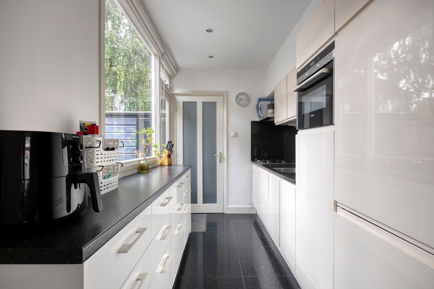 Foto 10 van Van Embdenstraat 8