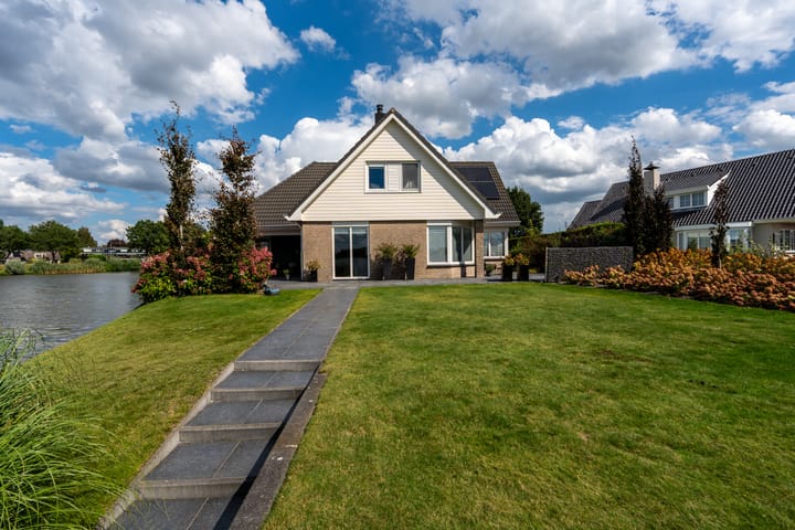 Foto 43 van Knobbelzwaan 23