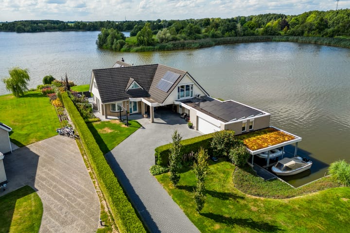 Foto 51 van Knobbelzwaan 23