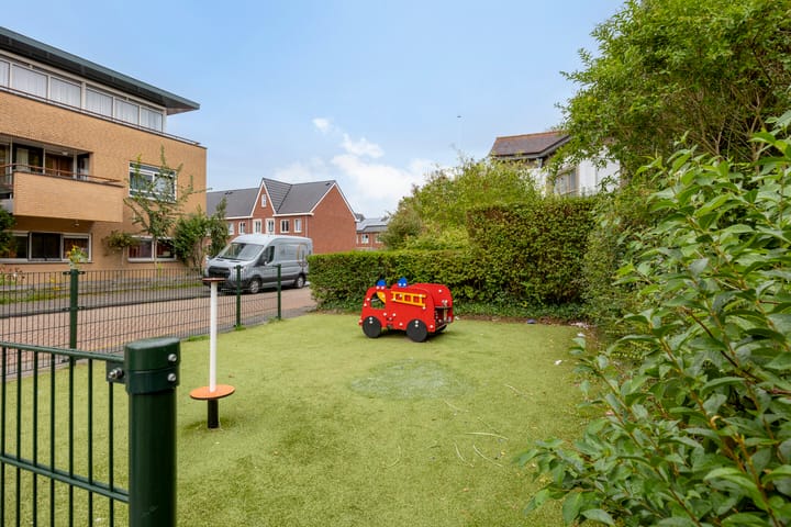 Foto 27 van Van Embdenstraat 8