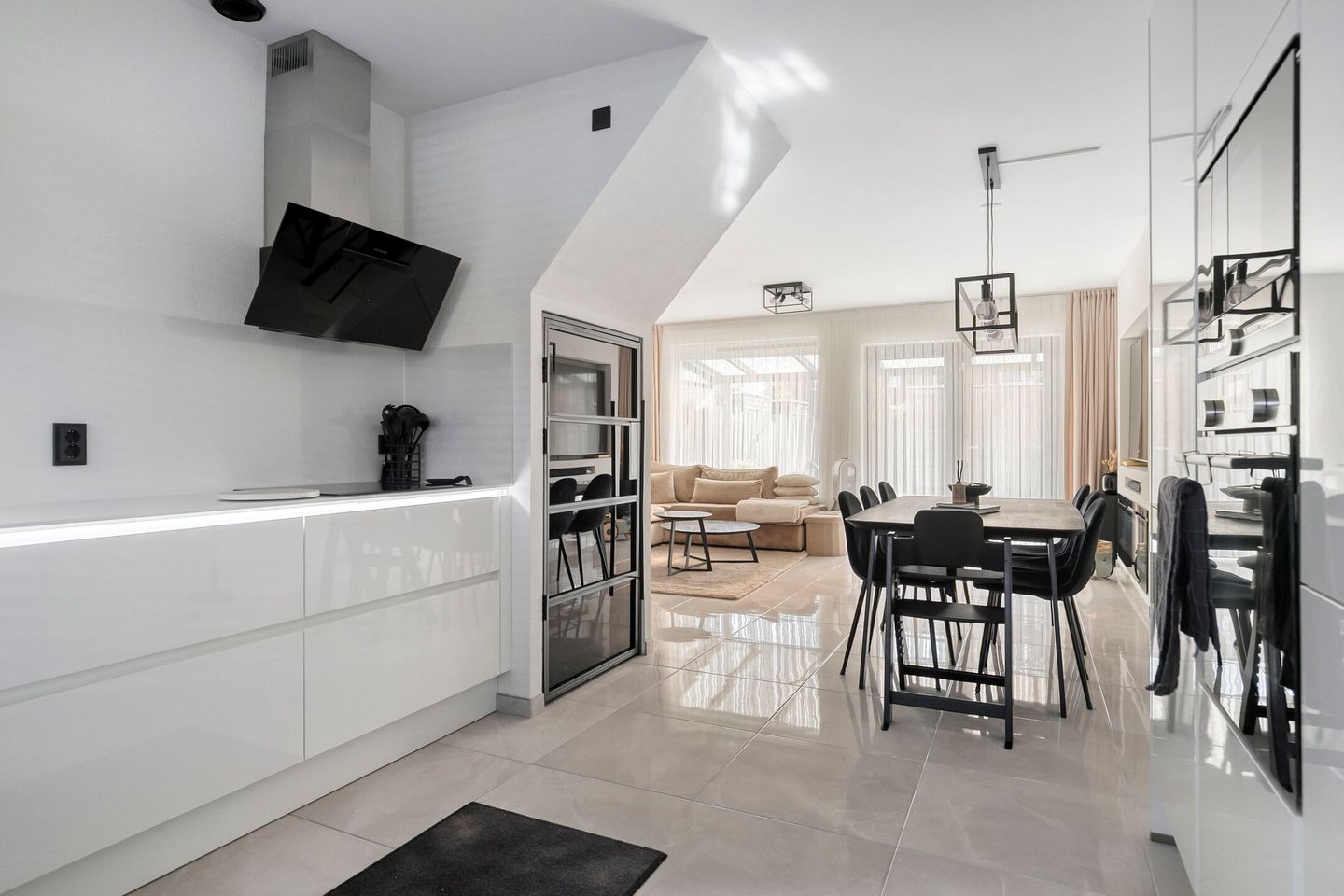 Foto 10 van Dirkslandstraat 38-B