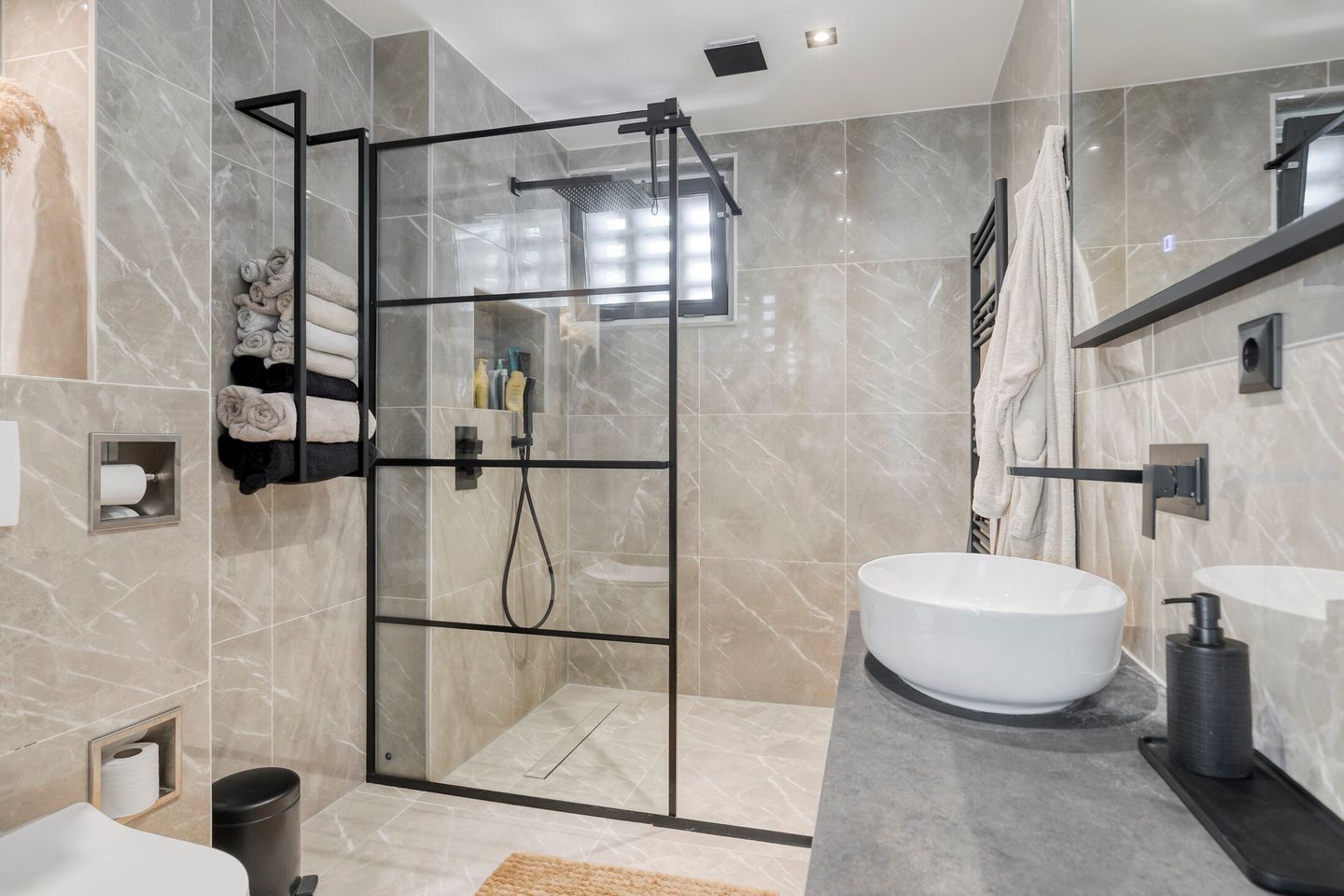 Foto 19 van Dirkslandstraat 38-B