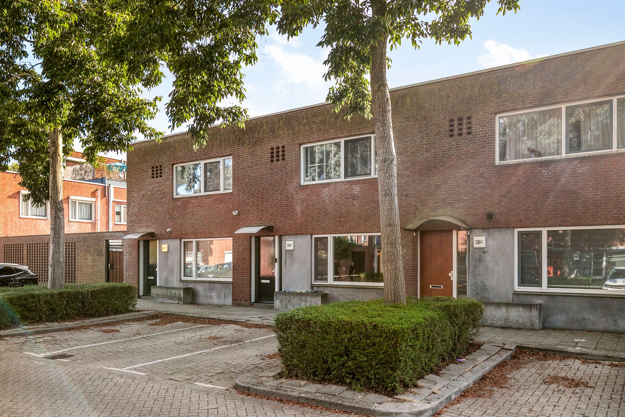 Foto 27 van Dirkslandstraat 38-B