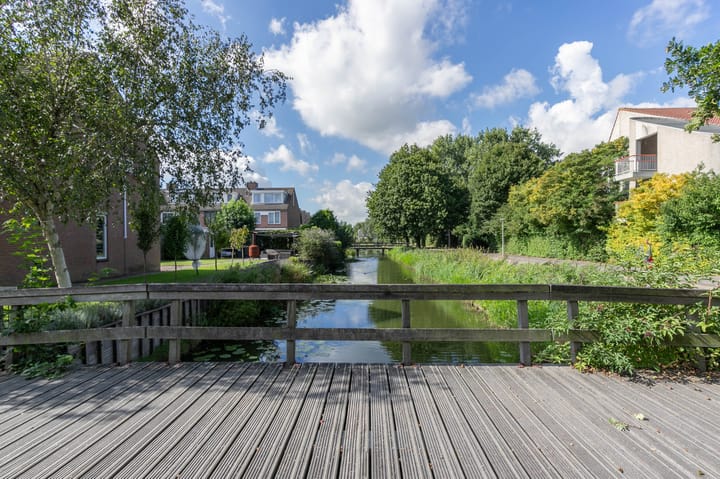 Foto 40 van van Leeuwenhoekstraat 9