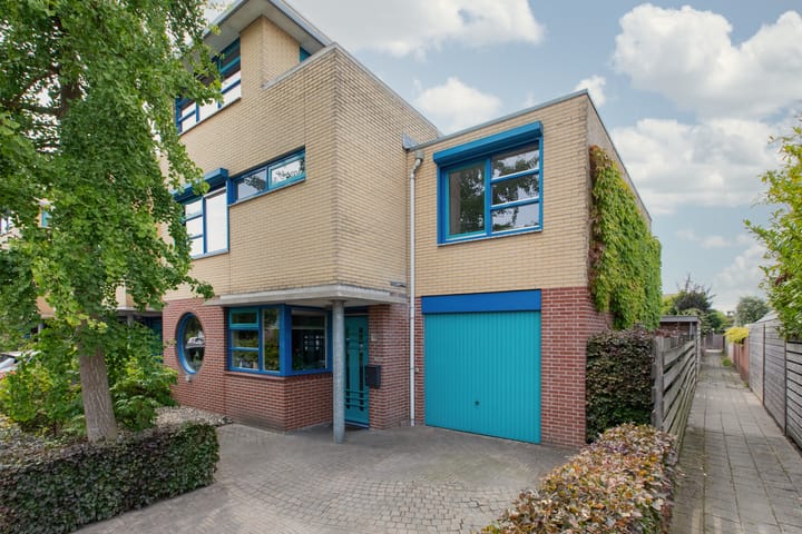 Hof van Edinburgh 13