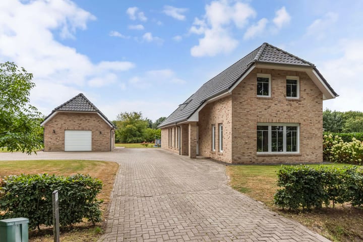 Foto 2 van Löhnislaan 6