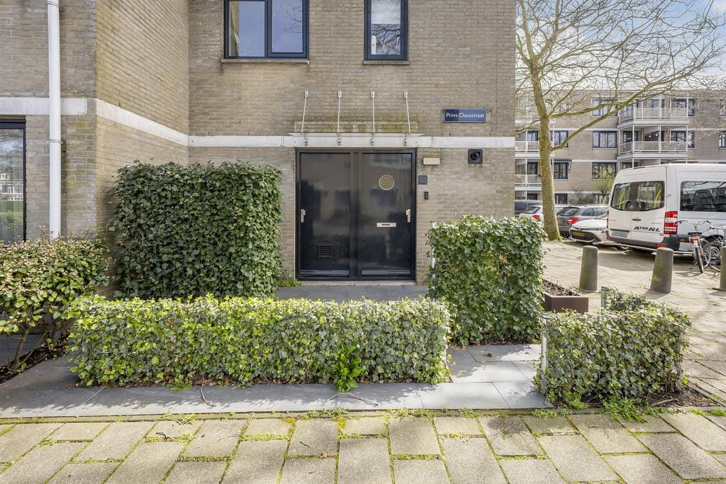 Photo 44 of Prins Clausstraat 25