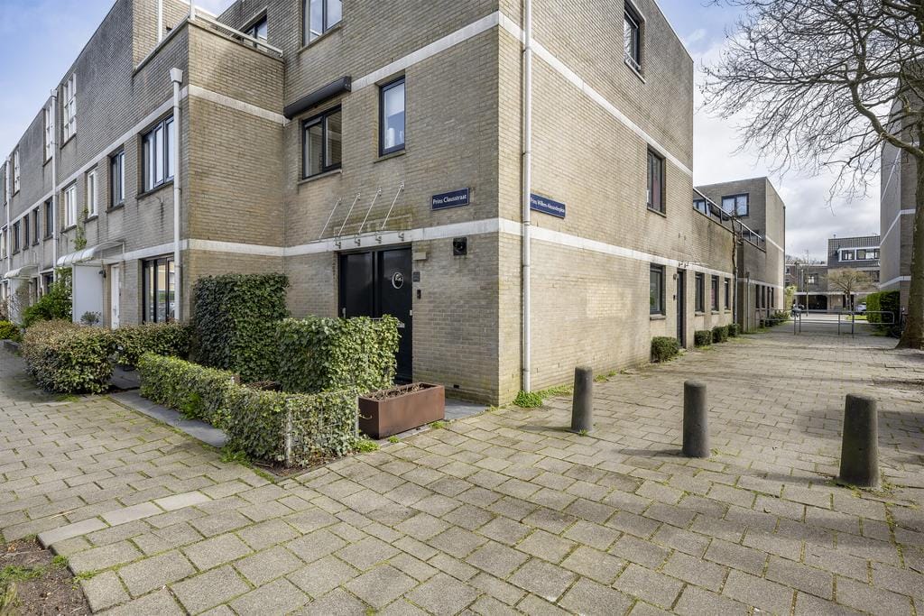 Photo 45 of Prins Clausstraat 25