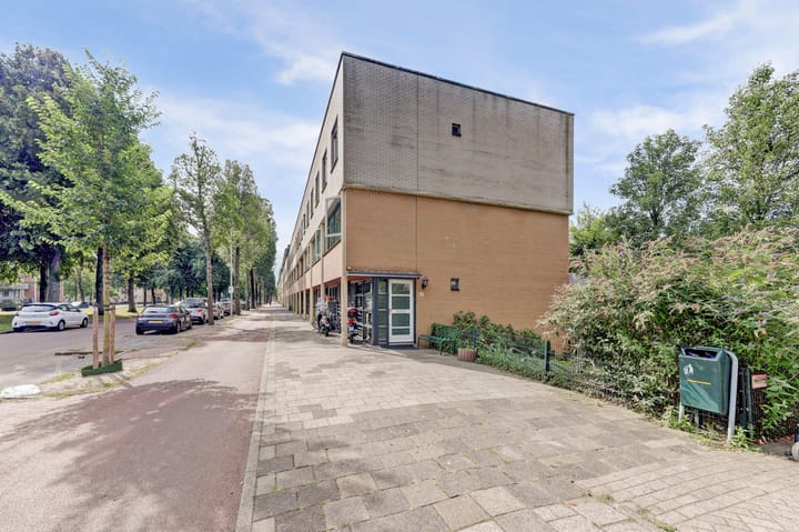 Photo 2 of Aagje Dekenlaan 47