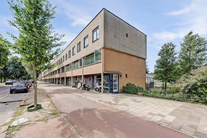 Photo 3 of Aagje Dekenlaan 47