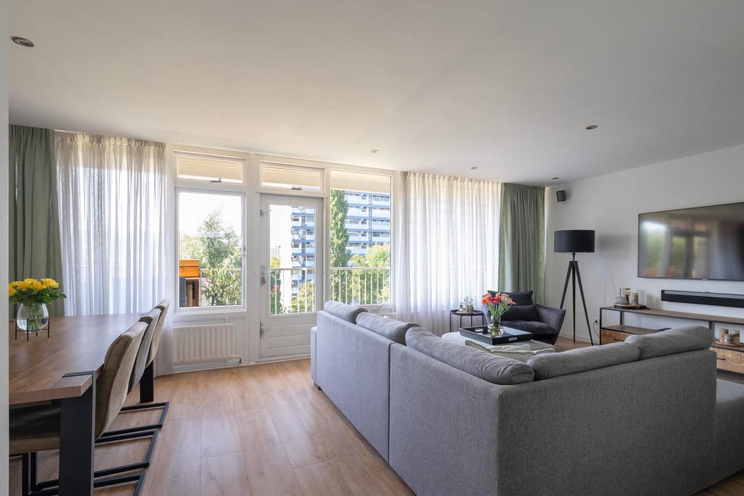 Foto 1 van Louis Couperusplaats 131