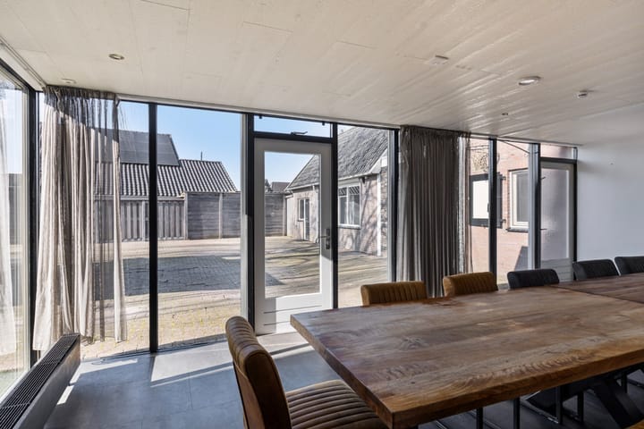 Foto 9 van Brinkstraat 17