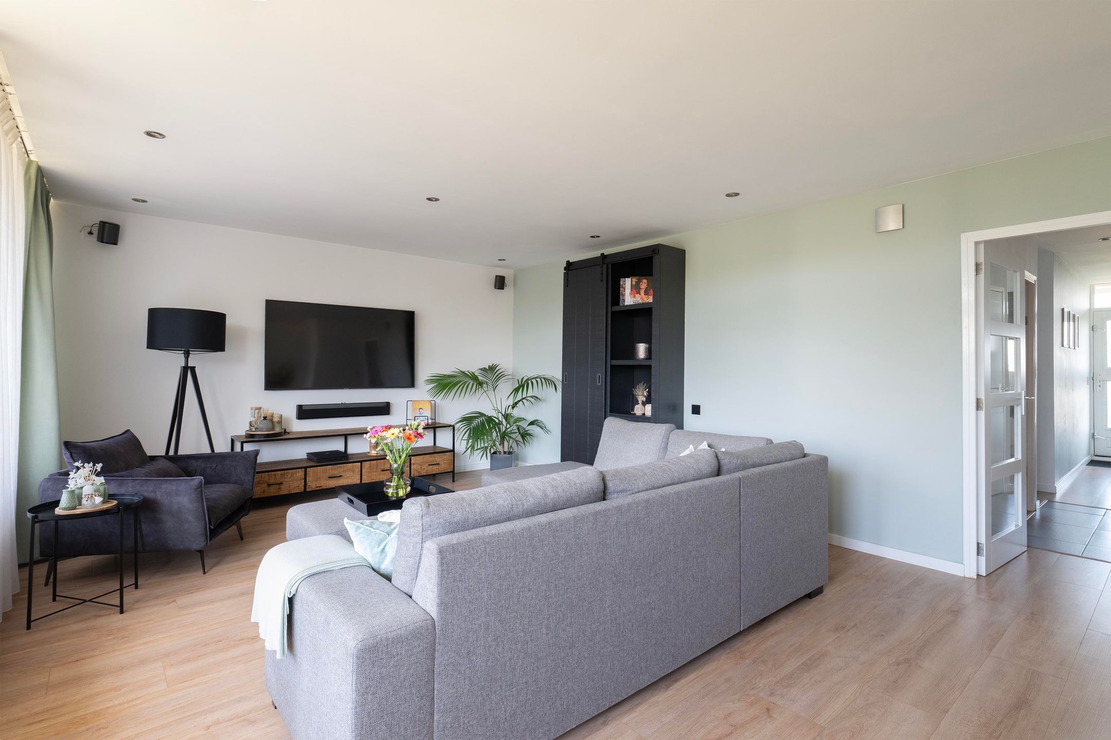 Foto 15 van Louis Couperusplaats 131