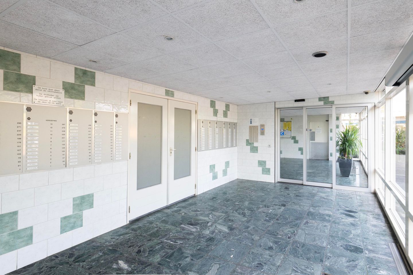 Foto 34 van Louis Couperusplaats 131