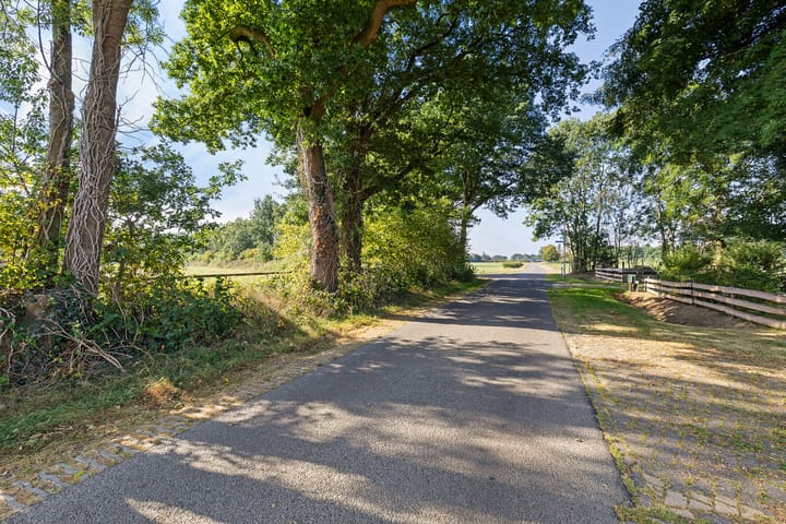 Photo 38 of Hareweg 4