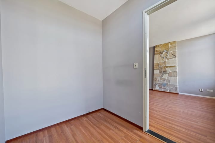 Photo 14 of Hondiusstraat 1-1