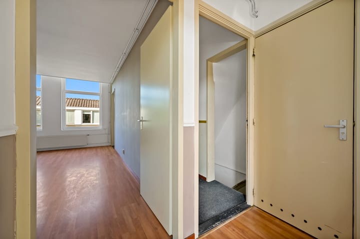 Photo 19 of Hondiusstraat 1-1