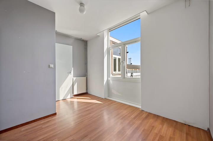 Photo 23 of Hondiusstraat 1-1