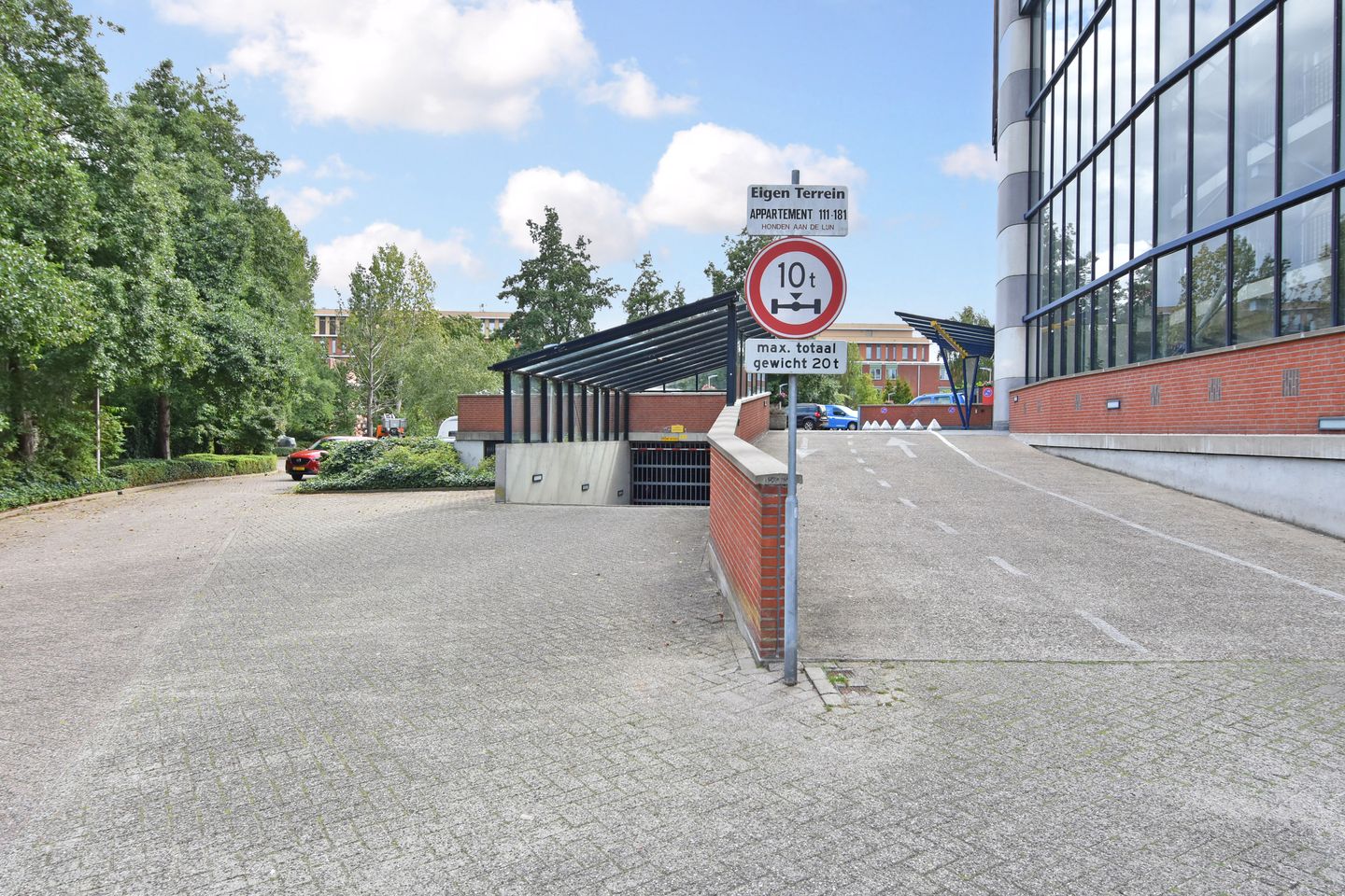 Foto 35 van Drogerij 151