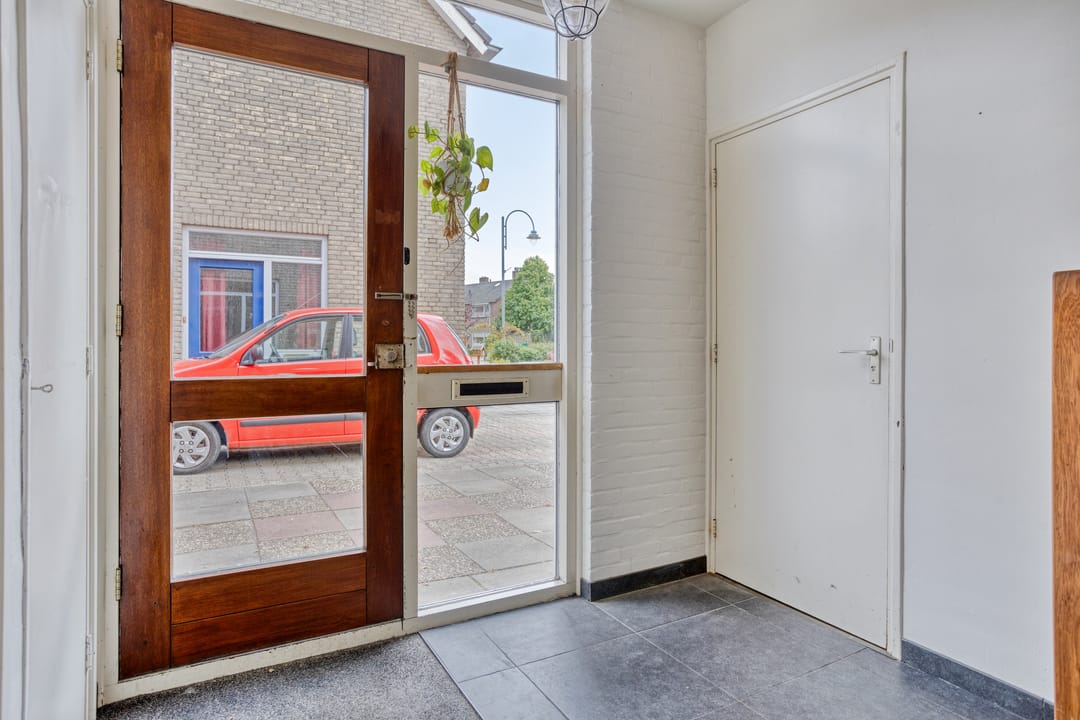 Photo 8 of Hoofdstraat 25