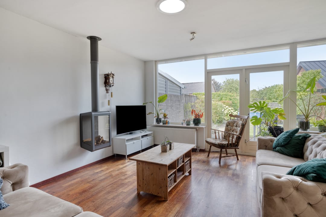 Photo 11 of Hoofdstraat 25