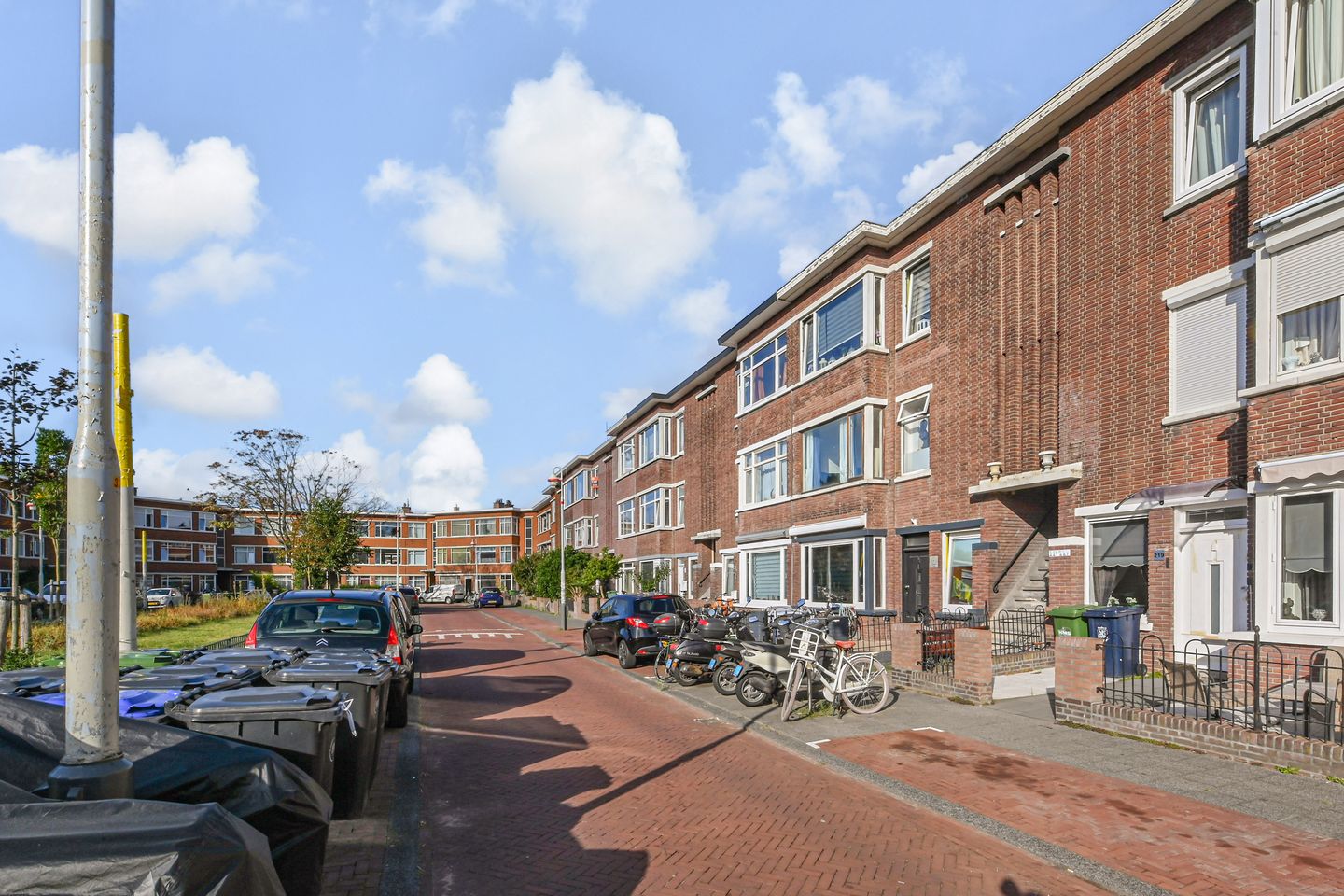 Foto 1 van Damasstraat 213