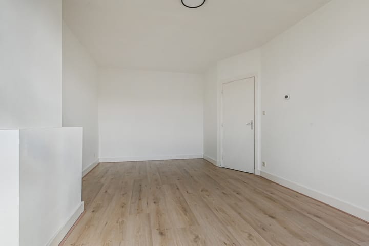 Photo 9 of Damasstraat 213