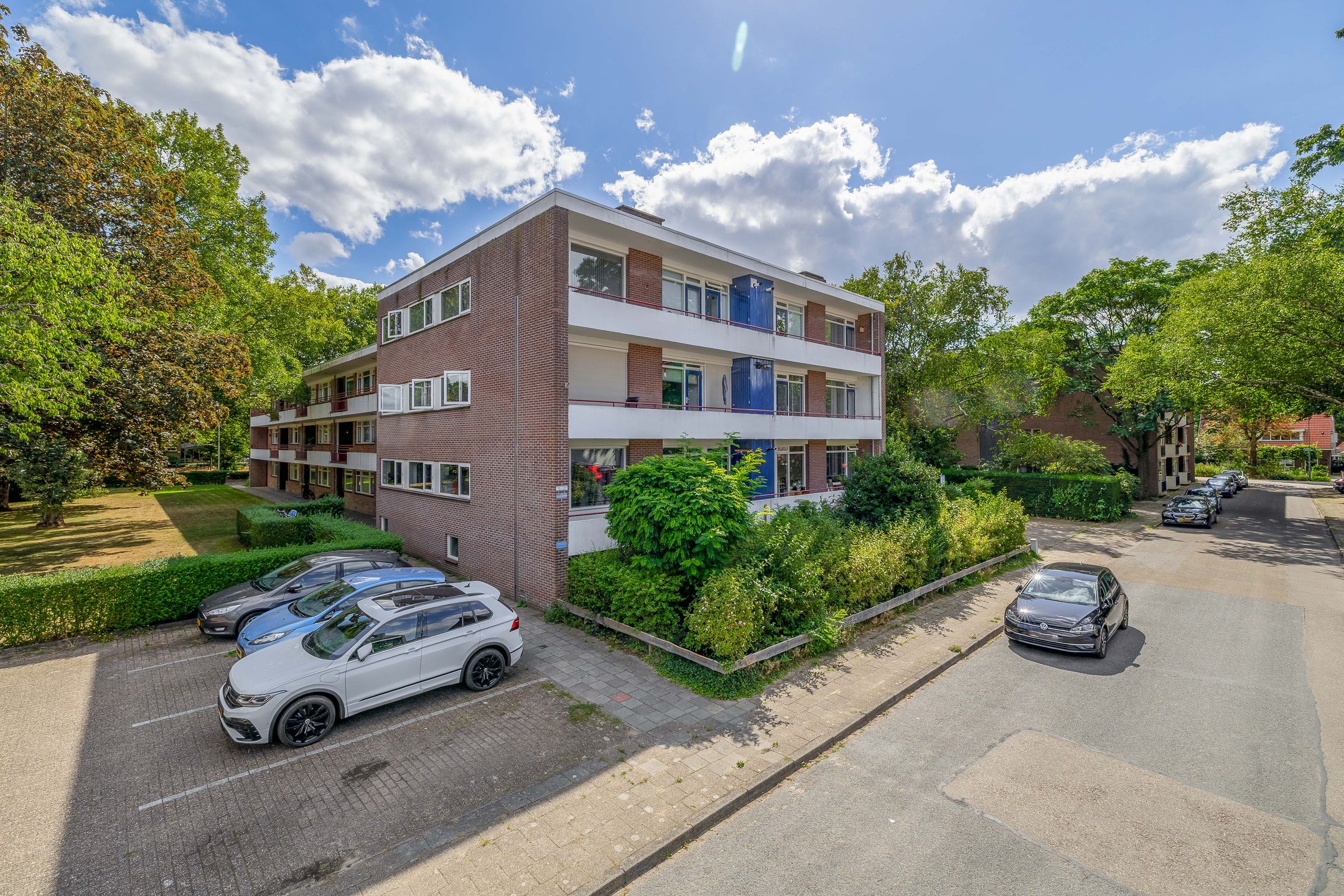 Foto 3 van Van der Waalsstraat 18-I