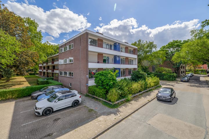 Foto 3 van Van der Waalsstraat 18-I