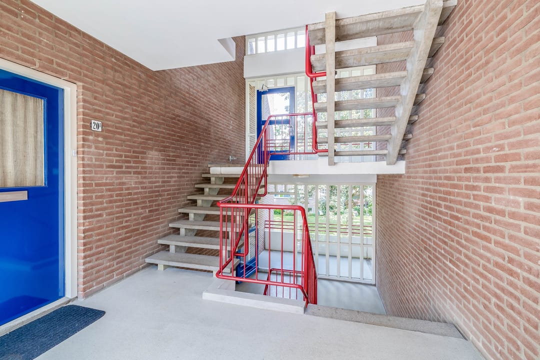 Foto 8 van Van der Waalsstraat 18-I