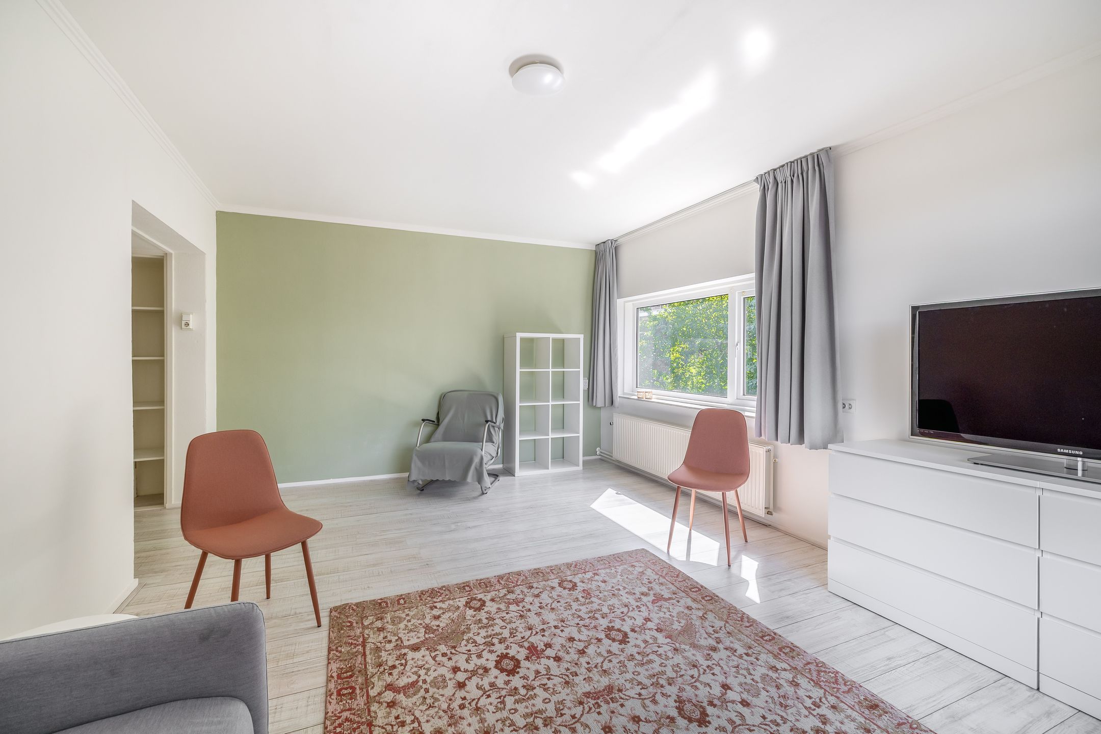 Foto 15 van Van der Waalsstraat 18-I