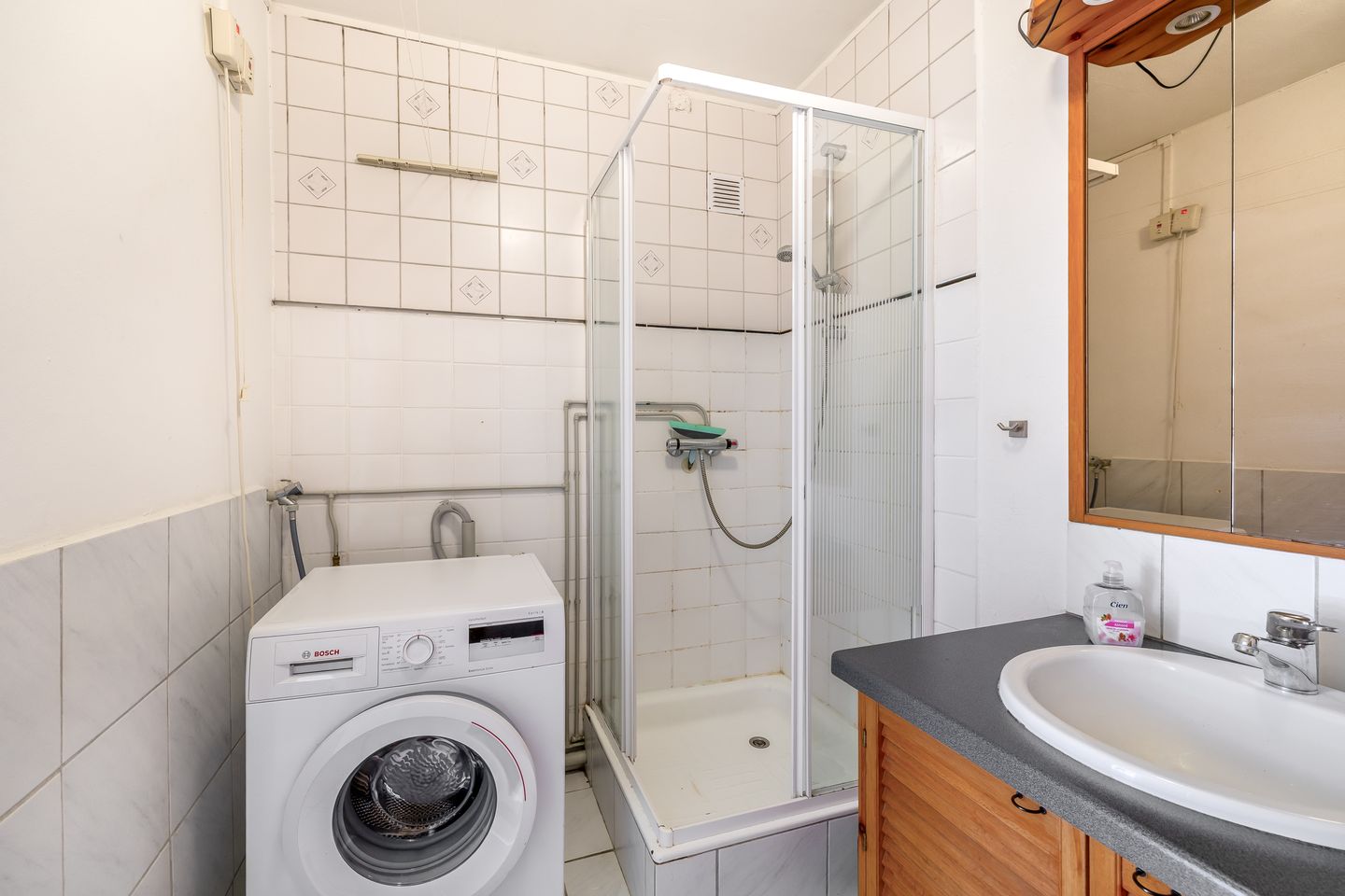 Foto 25 van Van der Waalsstraat 18-I