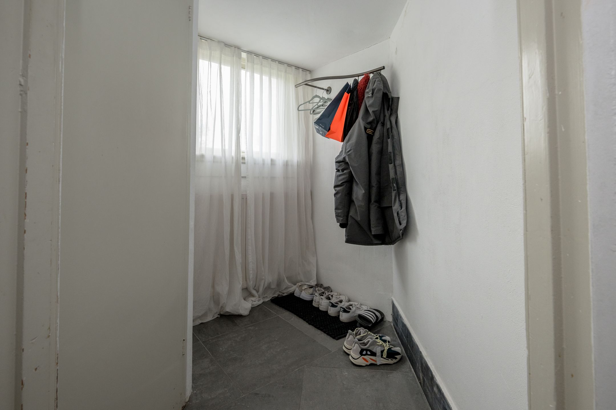 Photo 42 of Emmastraat 31-4