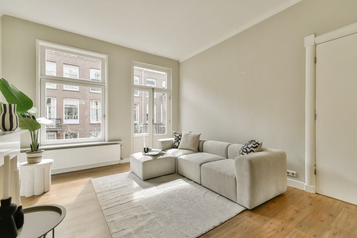 Photo 3 of Valeriusstraat 220-2