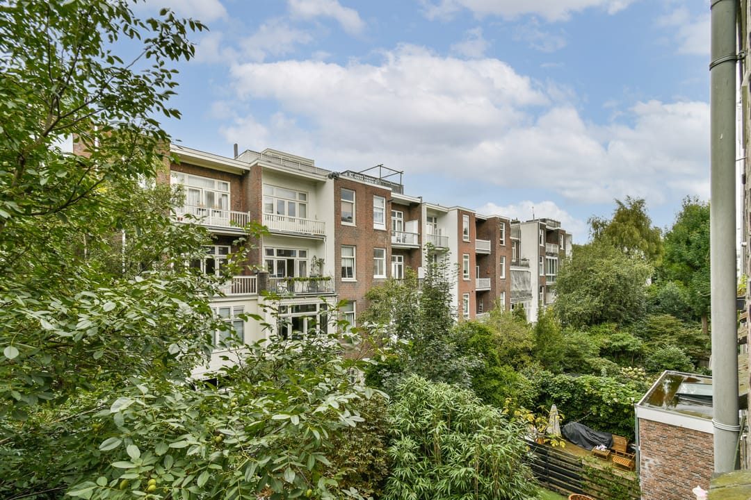 Photo 16 of Valeriusstraat 220-2