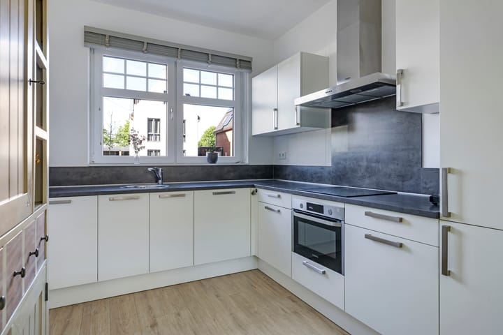 Foto 3 van Weegbree 61