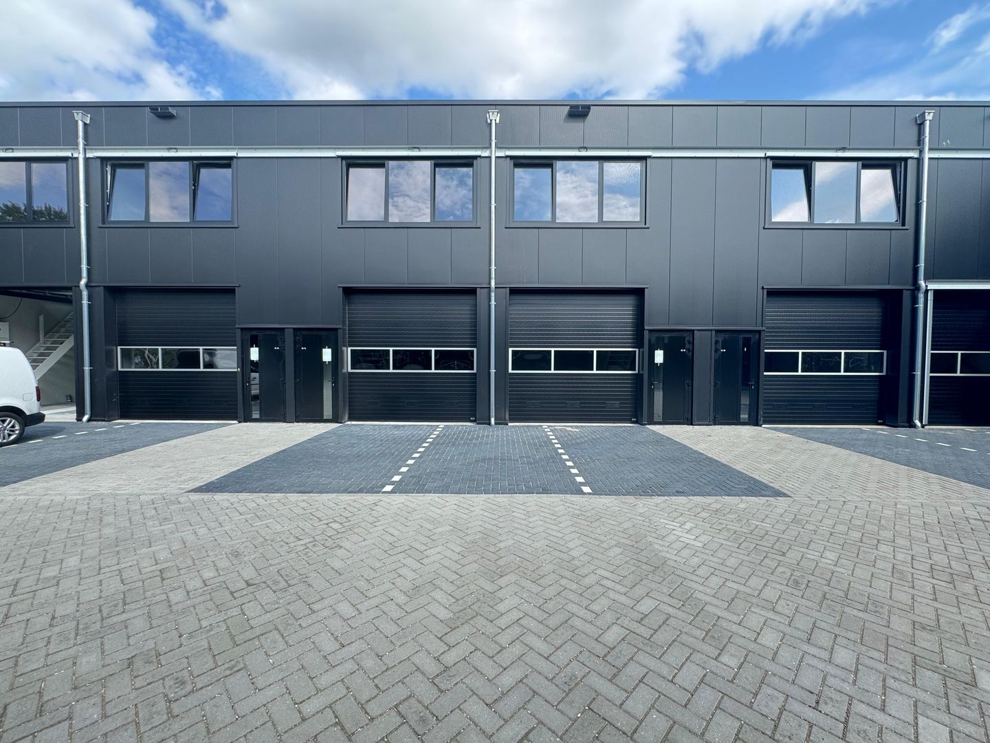 View photo 2 of Antonie van Leeuwenhoekstraat 1-B12