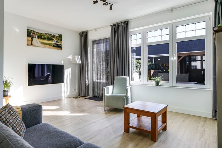 Foto 18 van Weegbree 61