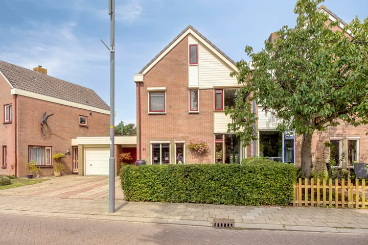 Photo 6 of Hoofdstraat 37