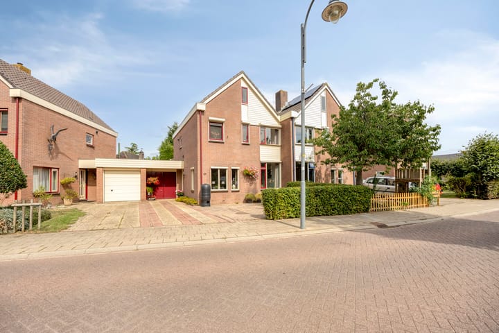 Photo 8 of Hoofdstraat 37