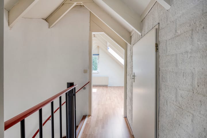 Photo 36 of Hoofdstraat 37