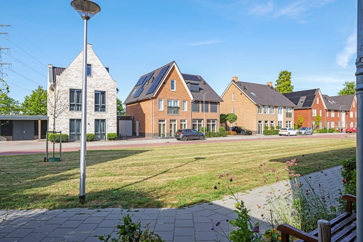 Foto 73 van Weegbree 61