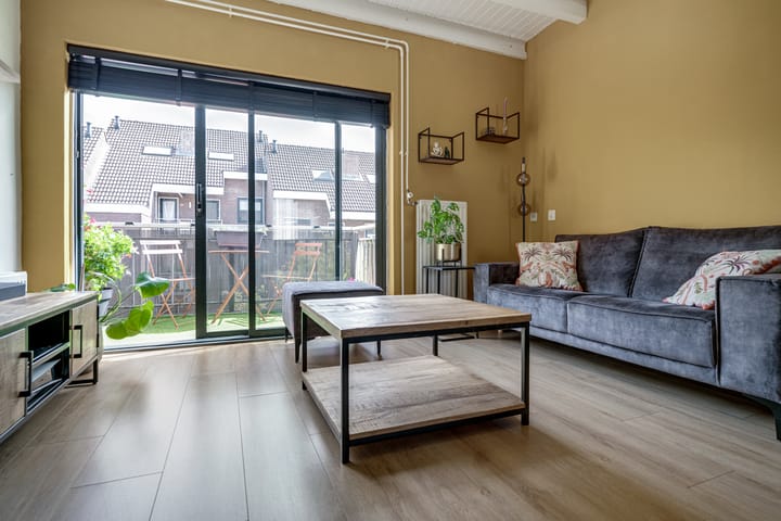 Foto 12 van Rozenstraat 104