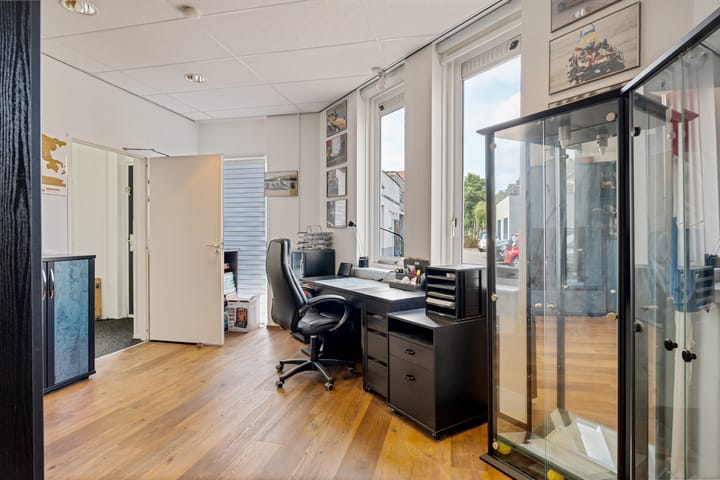 Foto 15 van Koraalrood 42