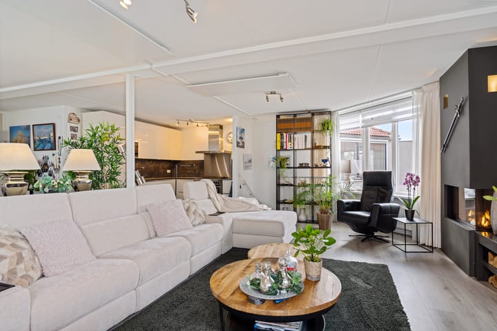 Foto 35 van Koraalrood 42