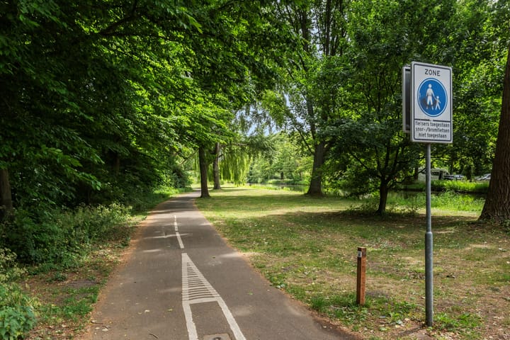 Foto 11 van Valeriusplein 198