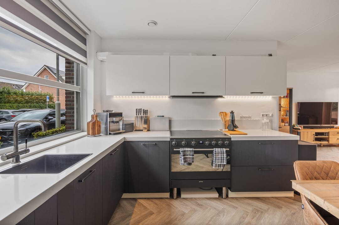 Foto 13 van Televisiestraat 87